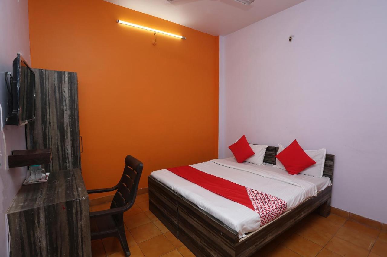 Oyo 37533 Hotel Ashirwad Dzsabalpur Kültér fotó
