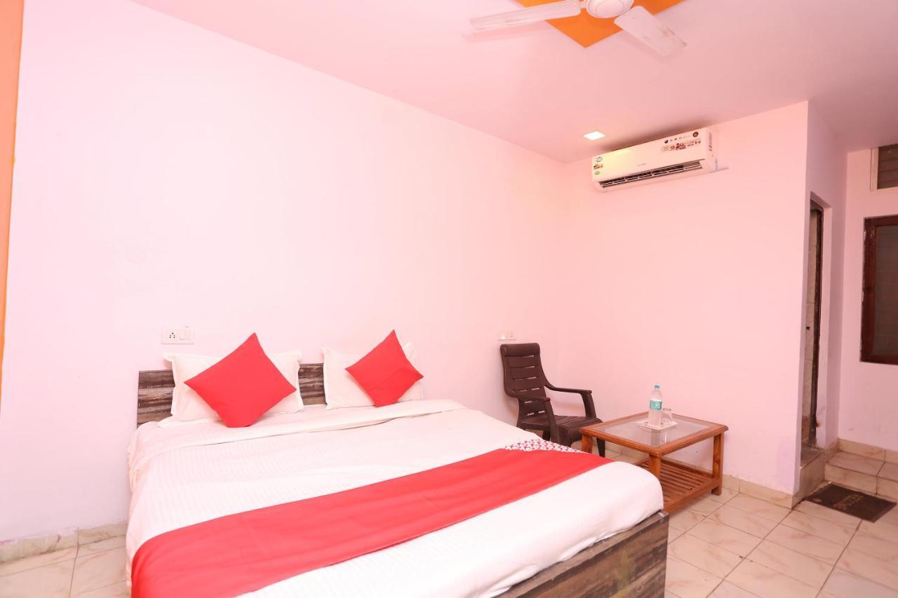 Oyo 37533 Hotel Ashirwad Dzsabalpur Kültér fotó