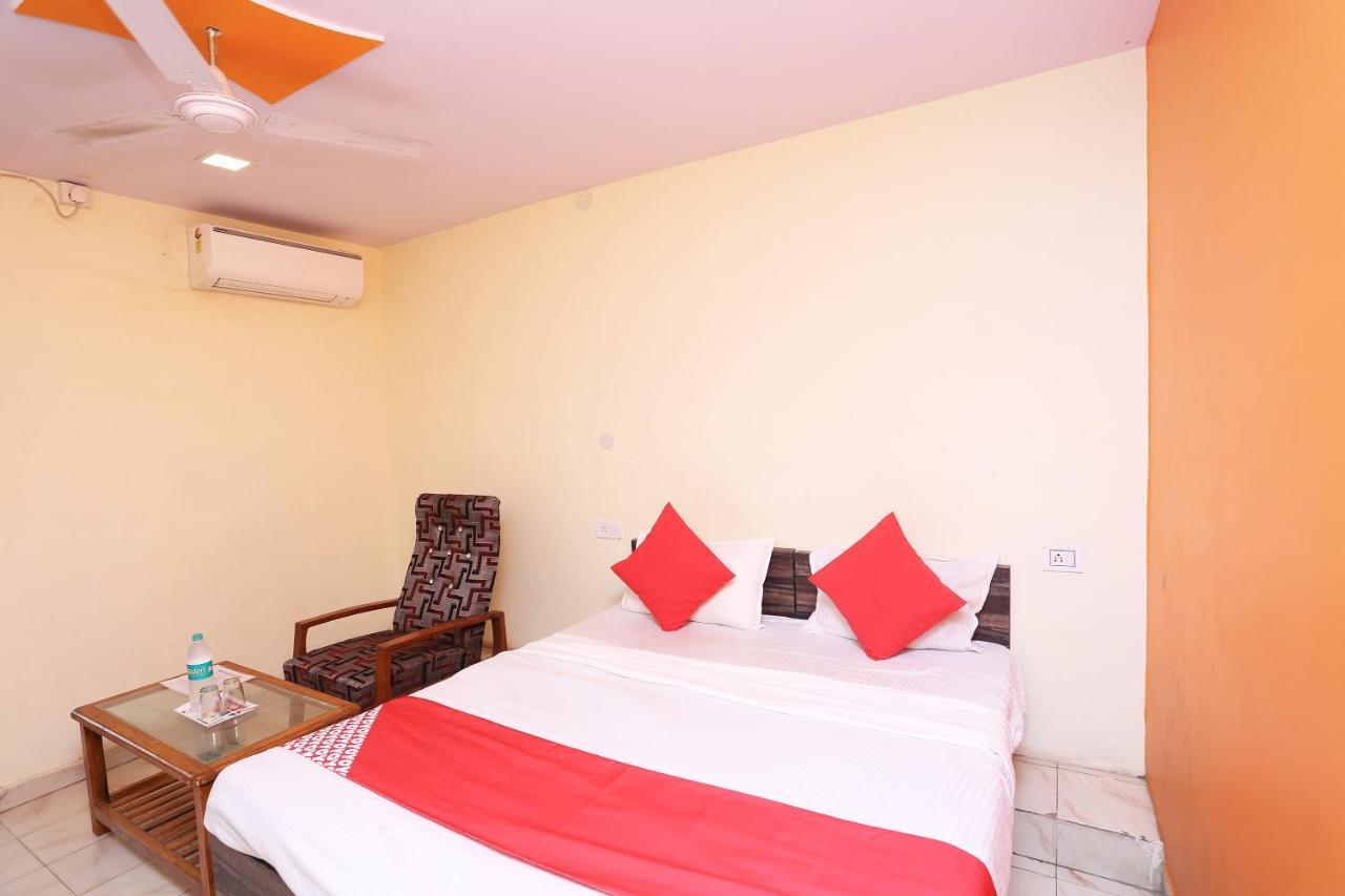 Oyo 37533 Hotel Ashirwad Dzsabalpur Kültér fotó