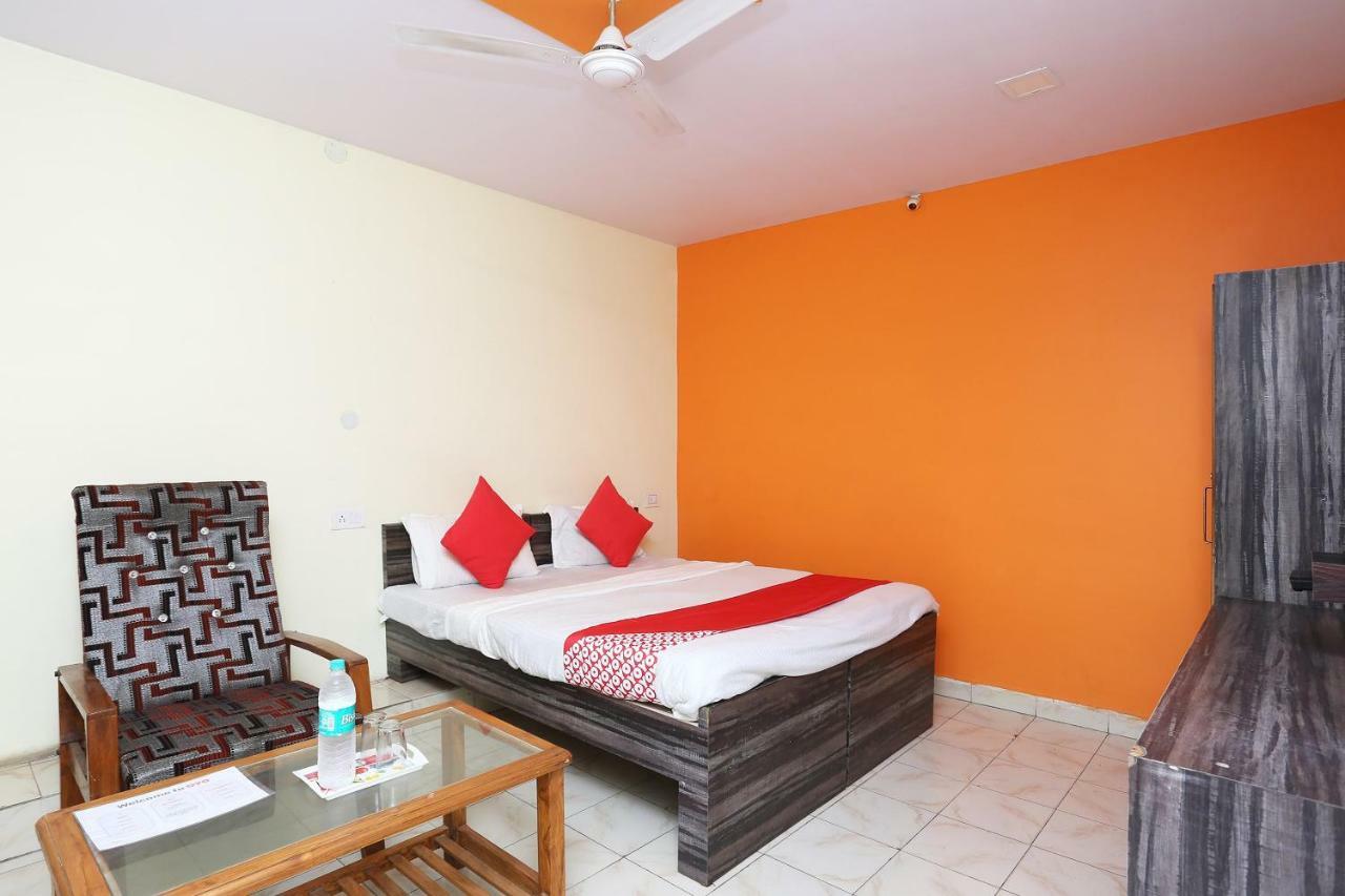 Oyo 37533 Hotel Ashirwad Dzsabalpur Kültér fotó